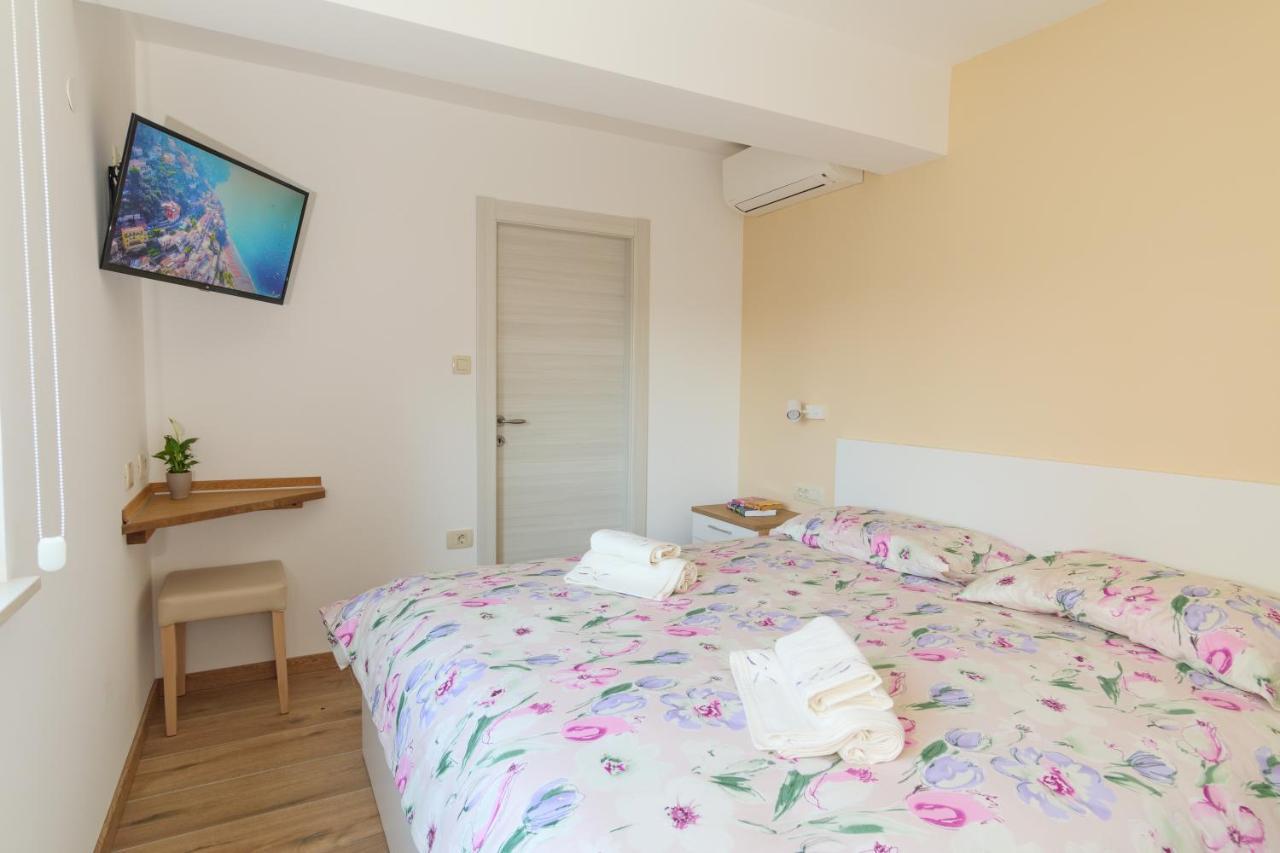 Apartmani Ravan Cernik  Eksteriør billede