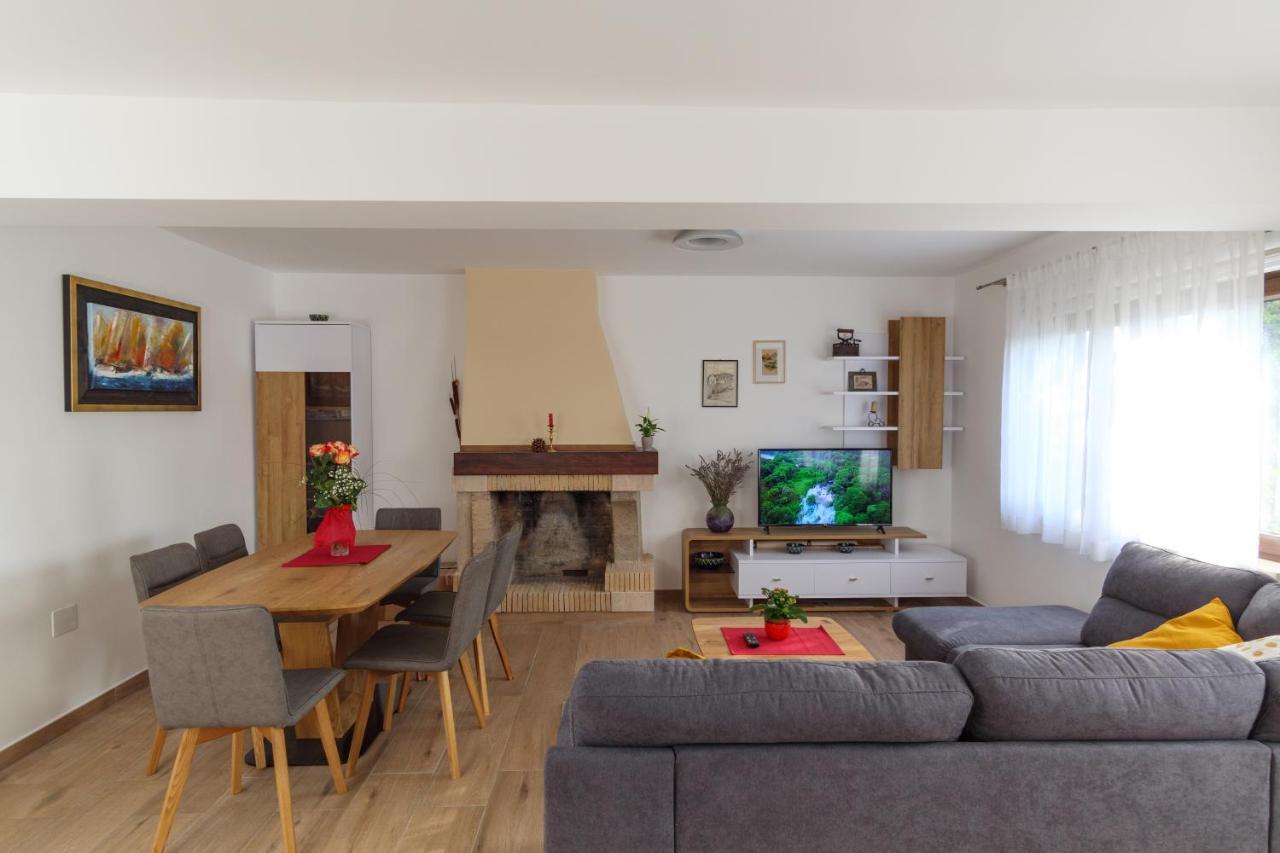 Apartmani Ravan Cernik  Eksteriør billede