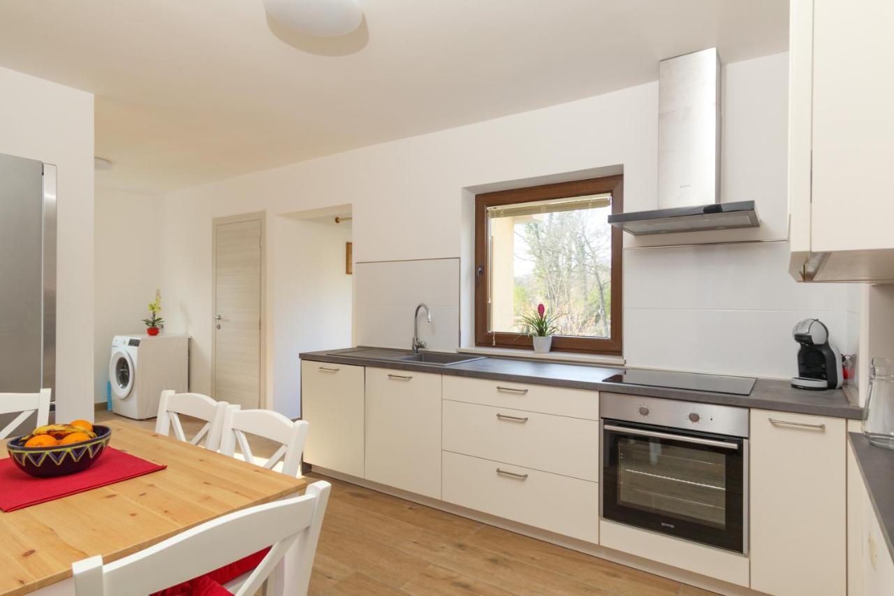 Apartmani Ravan Cernik  Eksteriør billede