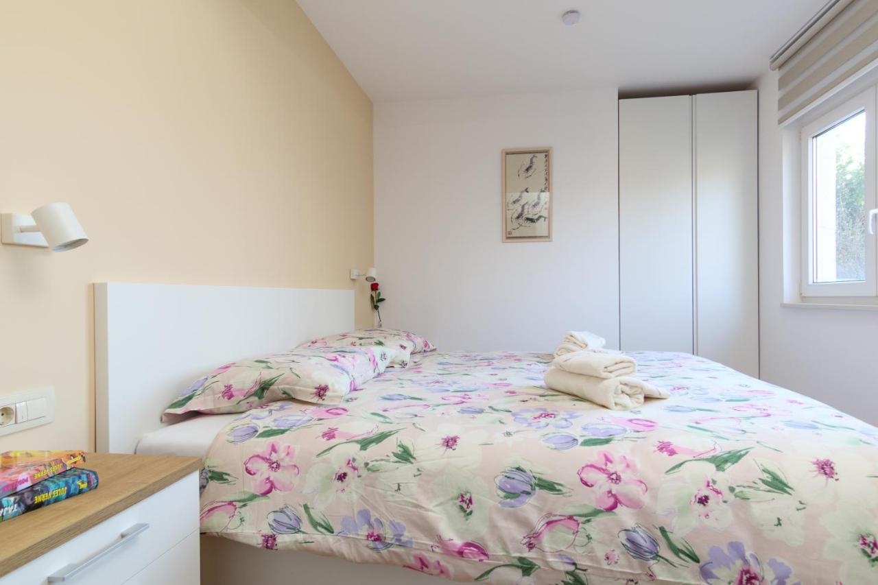 Apartmani Ravan Cernik  Eksteriør billede